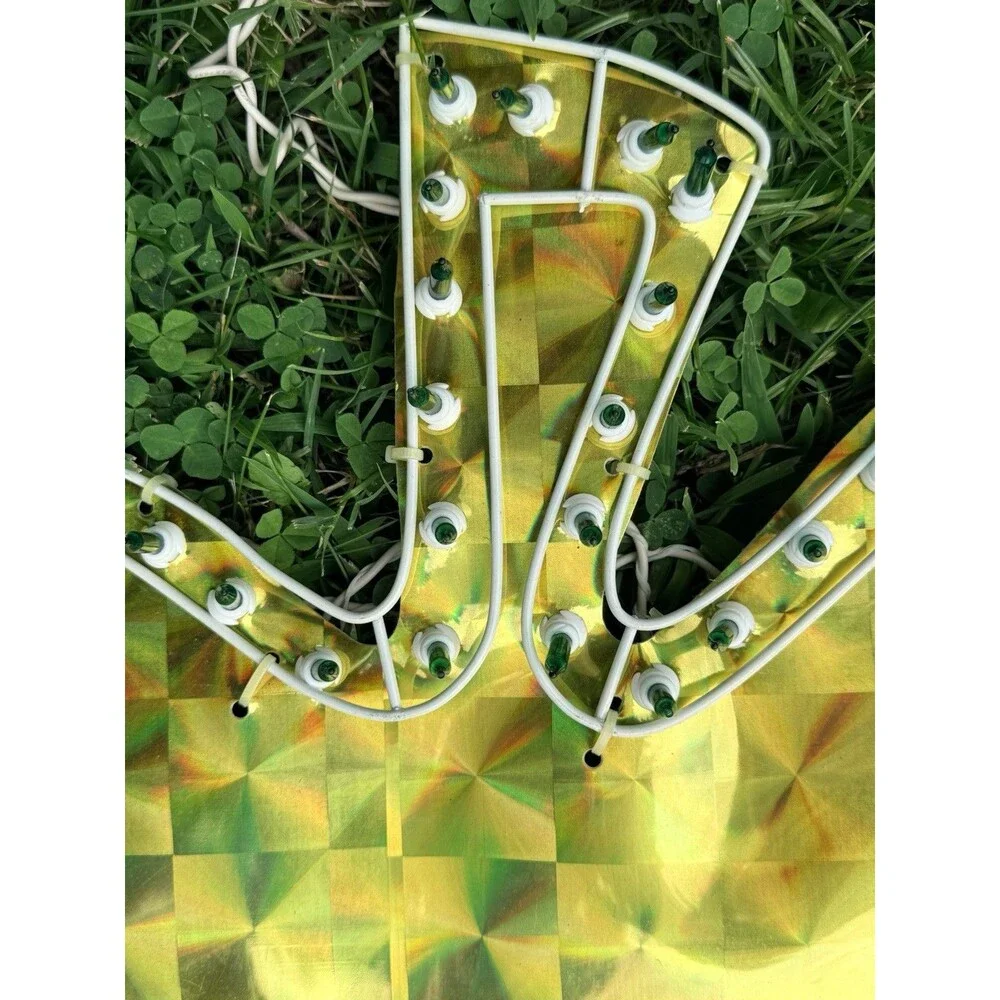 Vintage 2002 NOMA 70 Light Shamrock Holographic Window Hanging Decoration WORKS